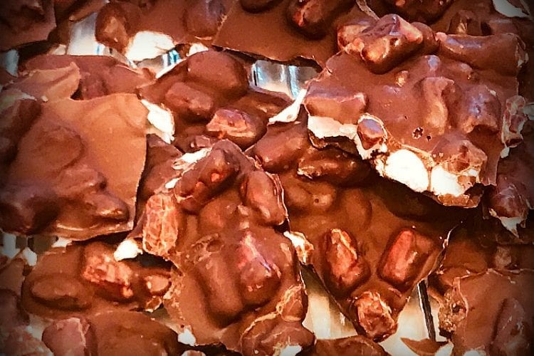 5 Minute Delicious Chocolate Bark + Video