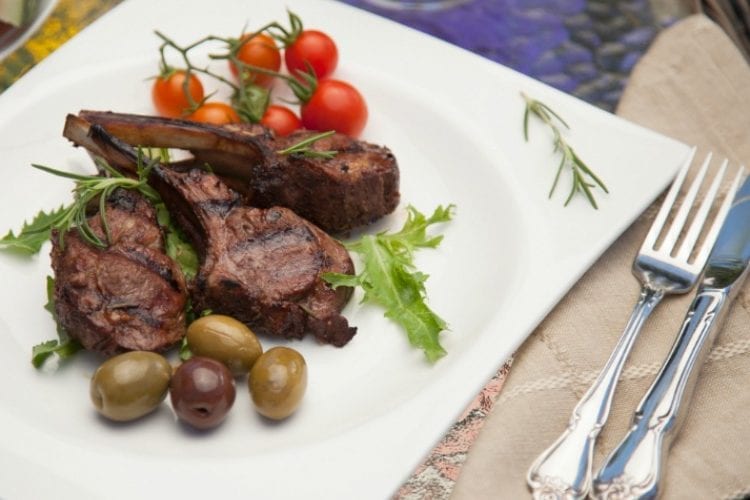 GRILLED LAMB CHOPS WITH MUSTARD RUB