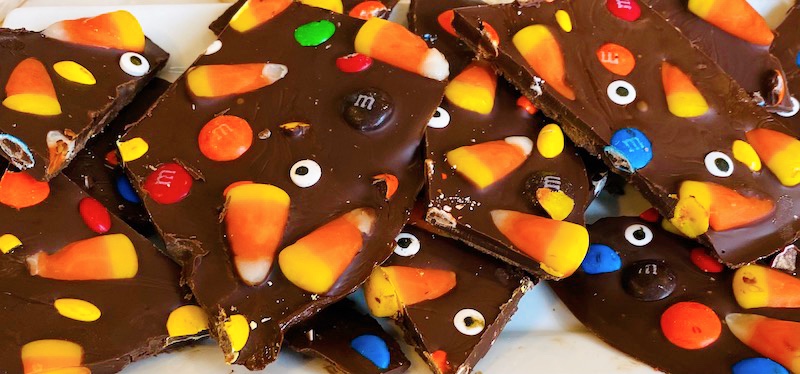 MILK CHOCOLATE BARK WITH M&MS - PEG BAG